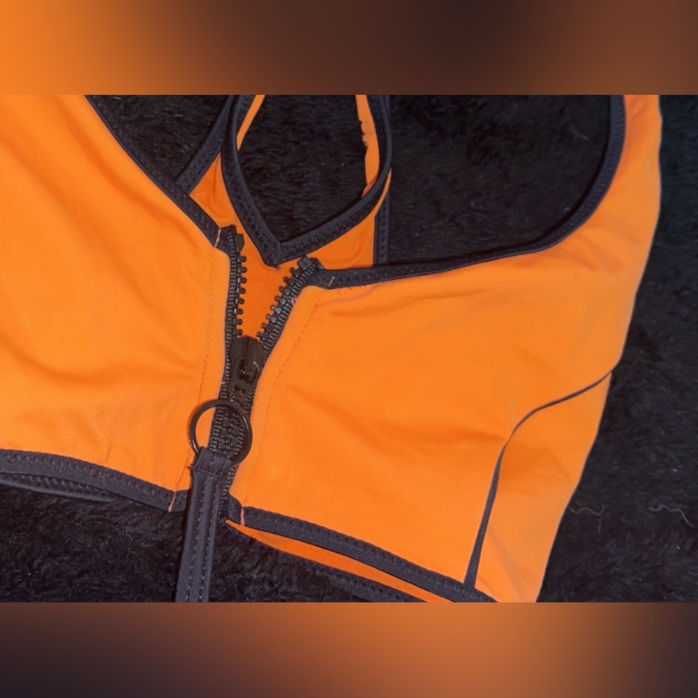 Zara Zip Up Sport Bra - Picture 1 of 2